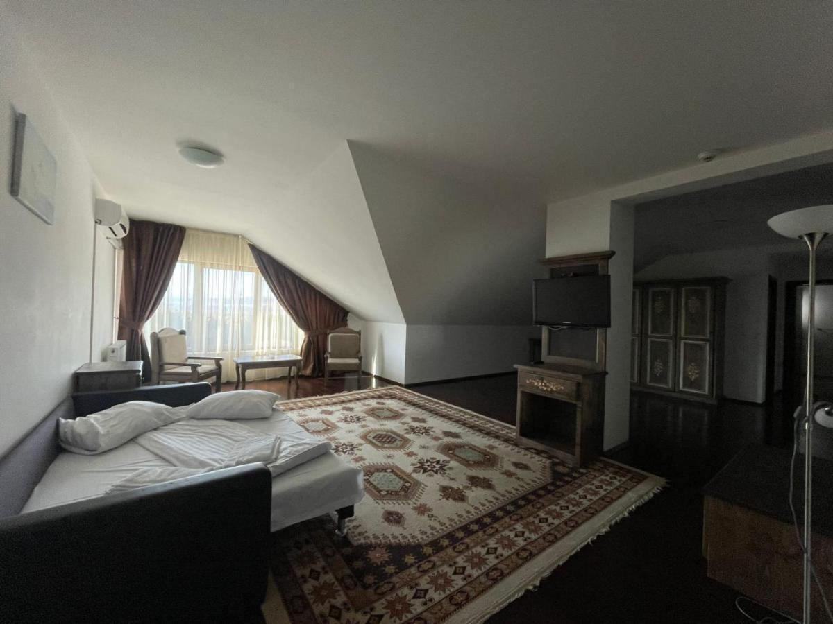 Complex Panicel Rîşnov Buitenkant foto