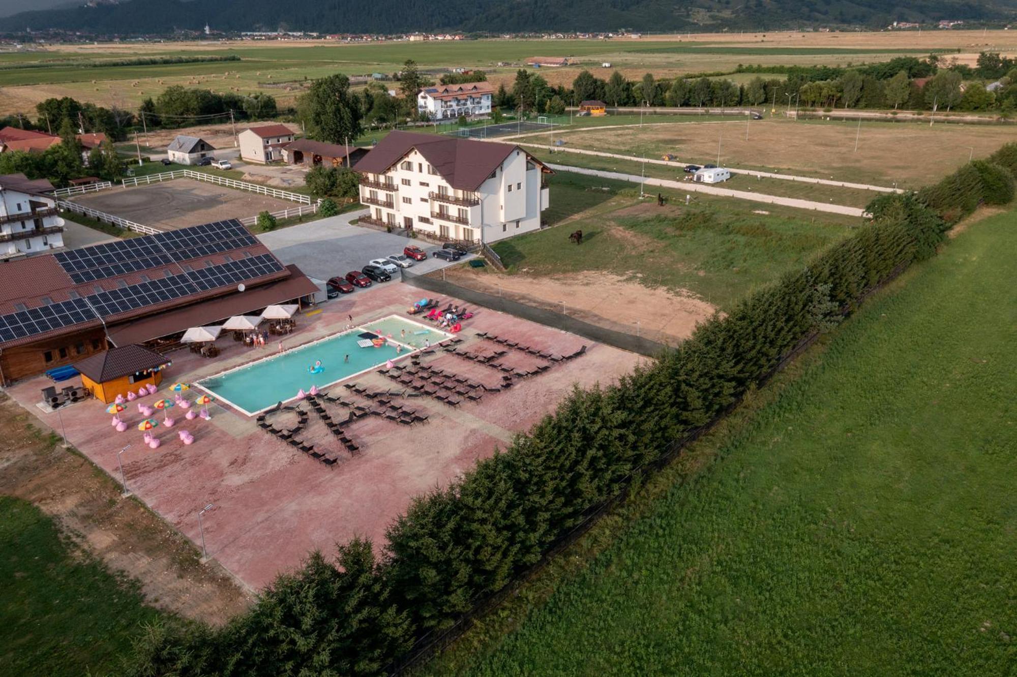 Complex Panicel Rîşnov Buitenkant foto