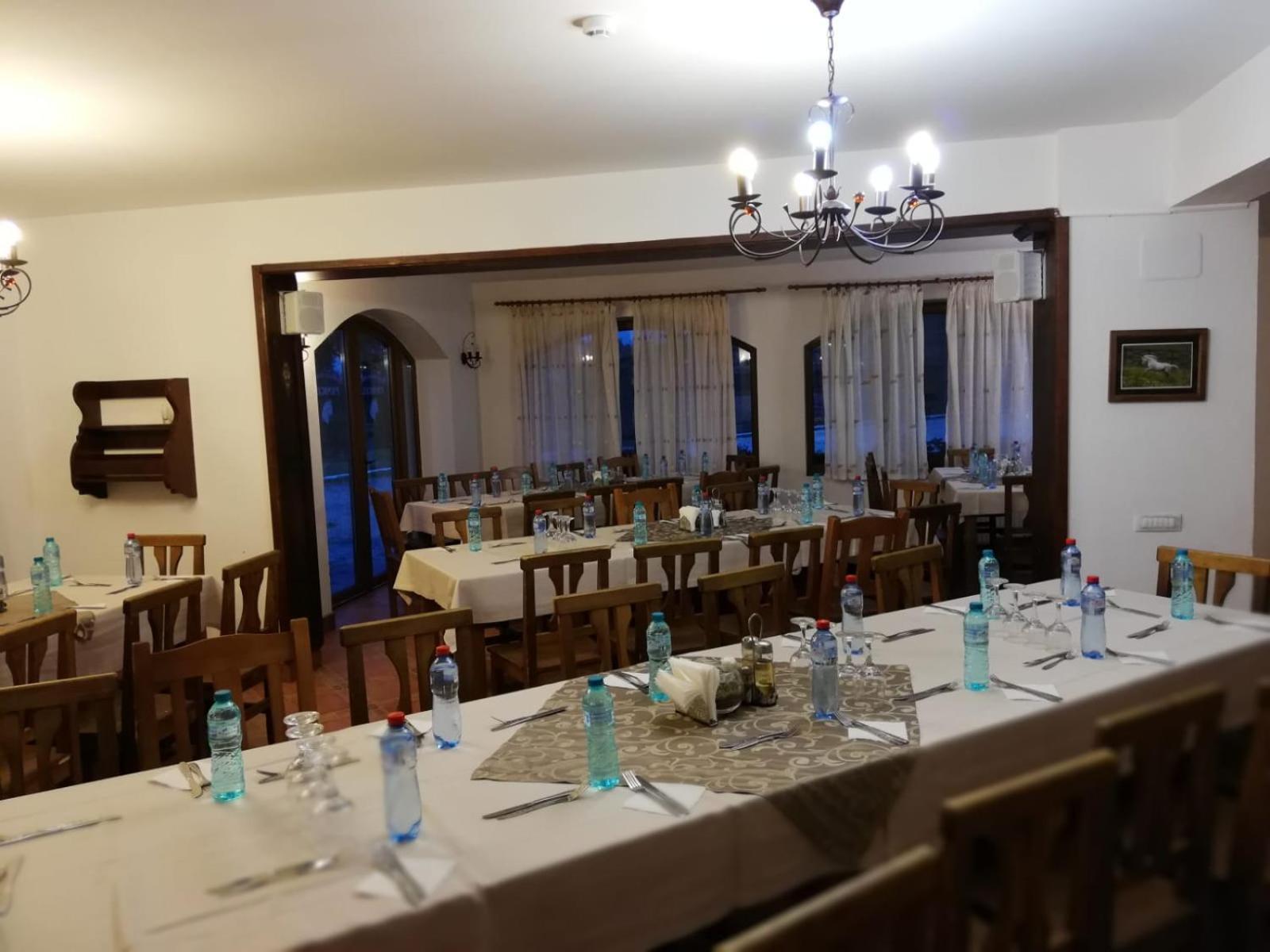 Complex Panicel Rîşnov Buitenkant foto