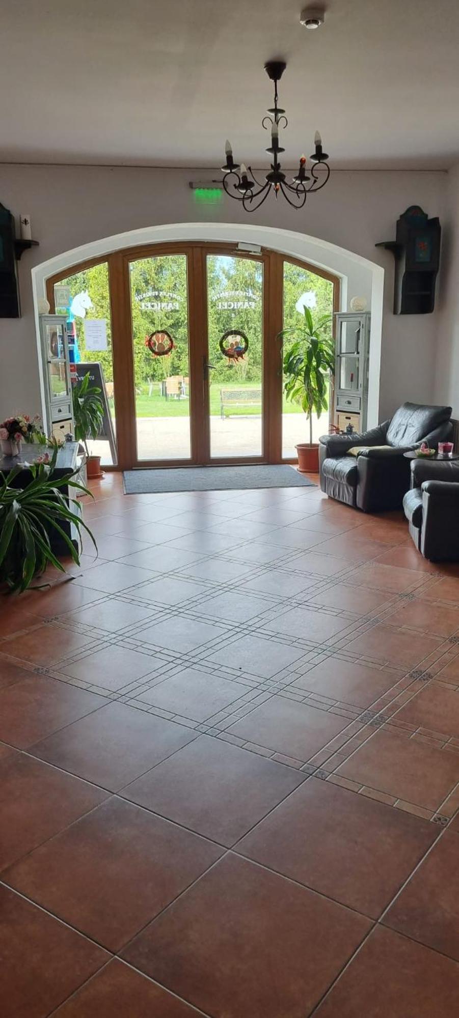 Complex Panicel Rîşnov Buitenkant foto