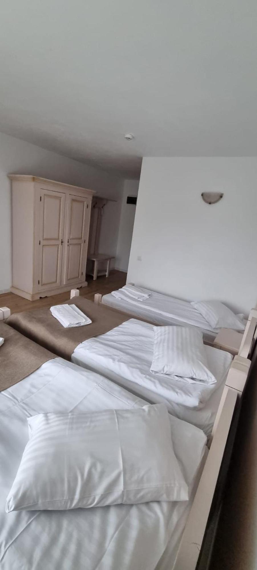 Complex Panicel Rîşnov Buitenkant foto